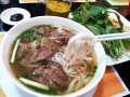 Best Saigon restaurants and food streets for Traveler at night